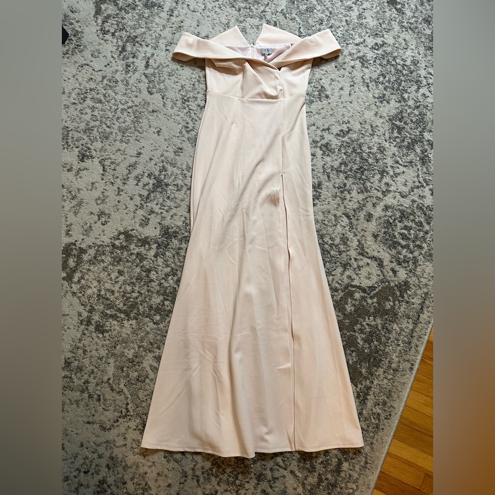 champagne floor length dress - tags still on